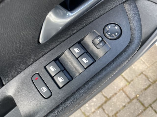 Opel Mokka-e Ultimate - Samsaru's Car Outlet