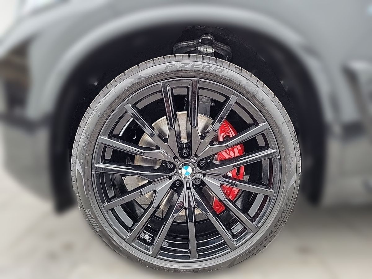 BMW X5 xDrive40d M SPORT Sitzbelüft AHK HeadUp Pano