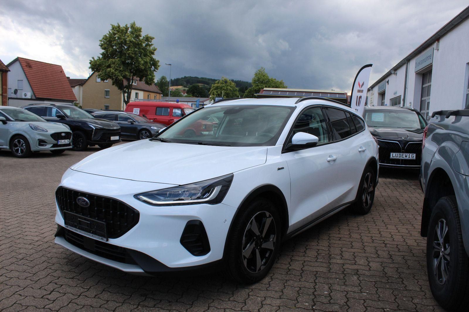 Ford Focus Turnier Active LED Winterpaket Automatik