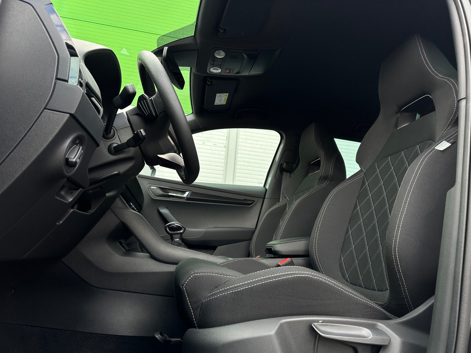 Skoda 150PS 4x4 DSG Sportline Side Assist eHK LM19"AHK