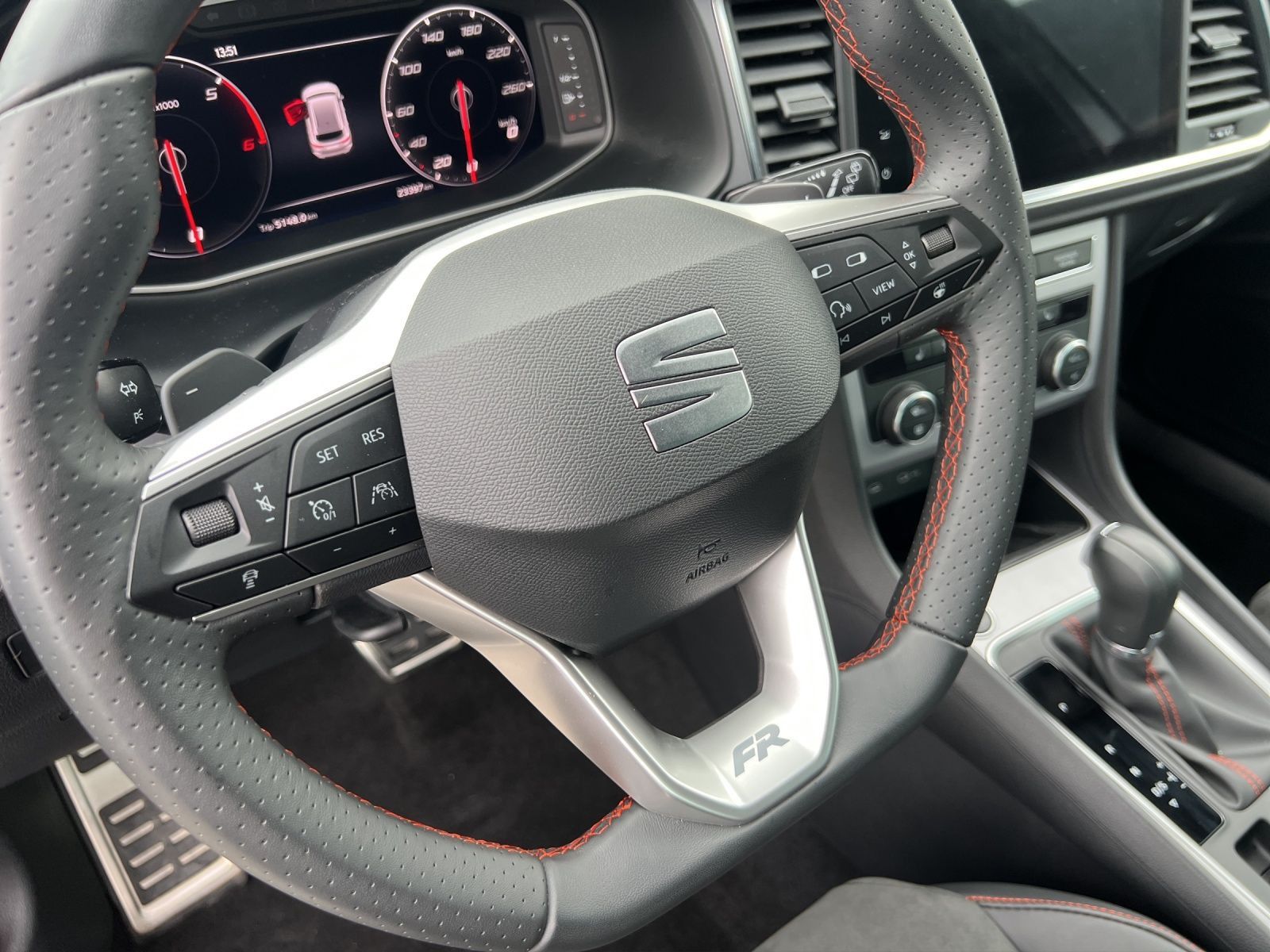 Seat Ateca 2.0 TDI DSG FR NAVI AHK ACC PARKLENK