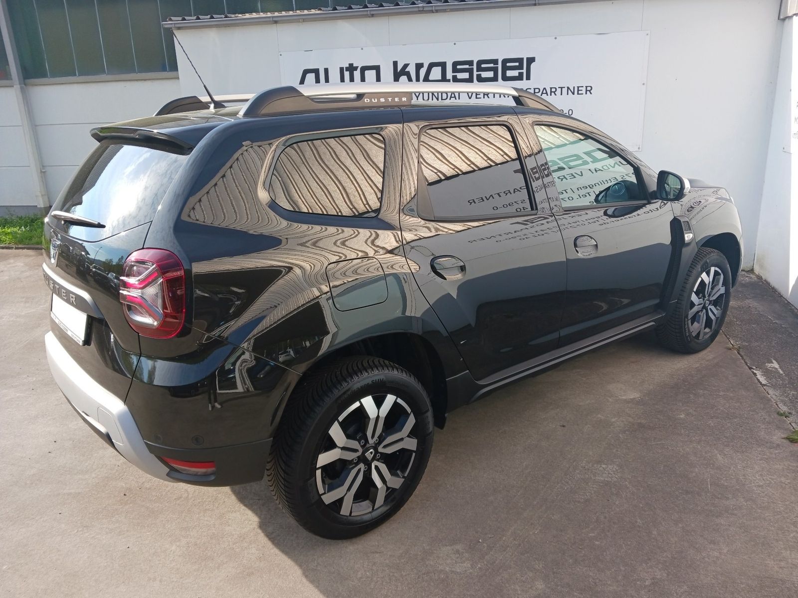 Dacia Duster Prestige TCe 150 EDC - Samsaru's Car Outlet