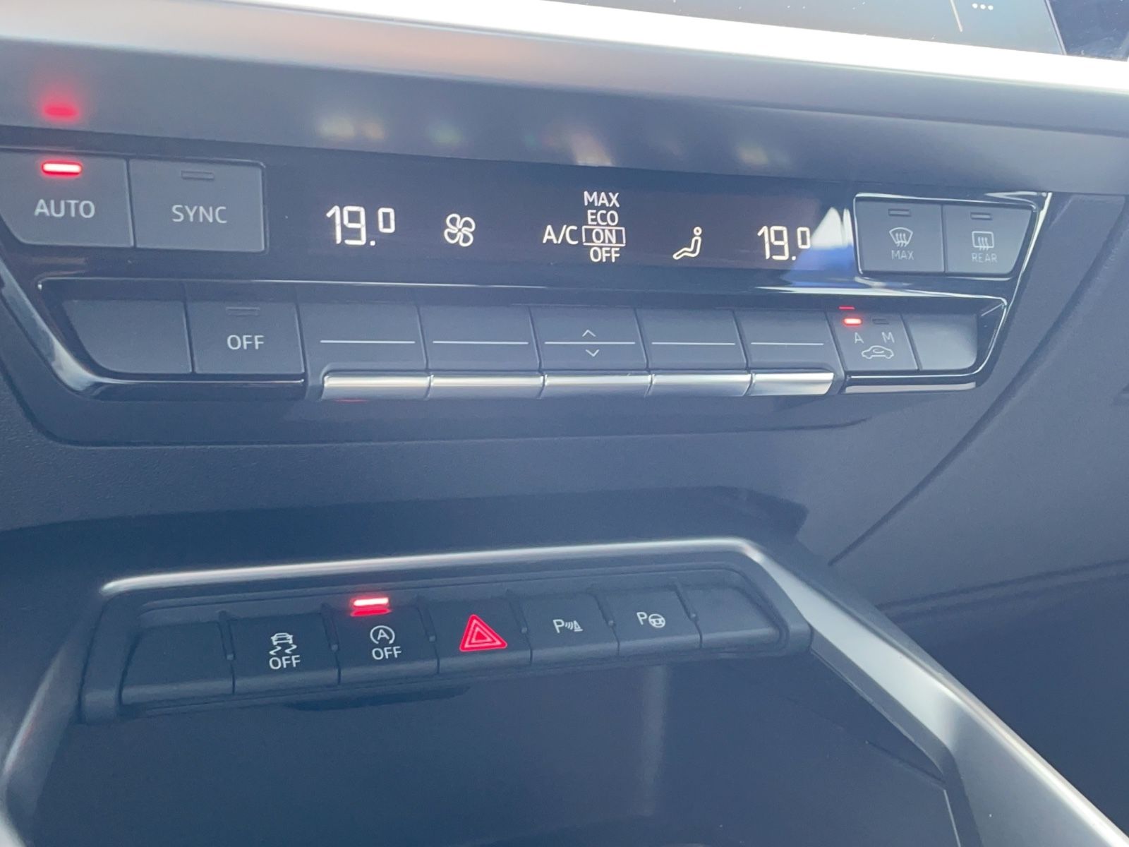Audi A3 Sportback 30 TDI Sport S-Tronic - Samsaru's Car Outlet