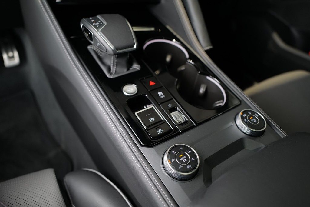 Volkswagen Touareg 3.0TDI R-Line BlackStyle Allradlenk StdH