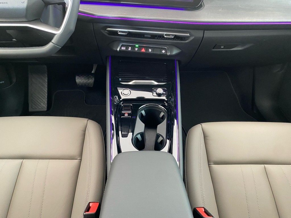Audi Q3 SUV e-hybrid 200 kW S line AHK+RFK+ACC+MATRIX