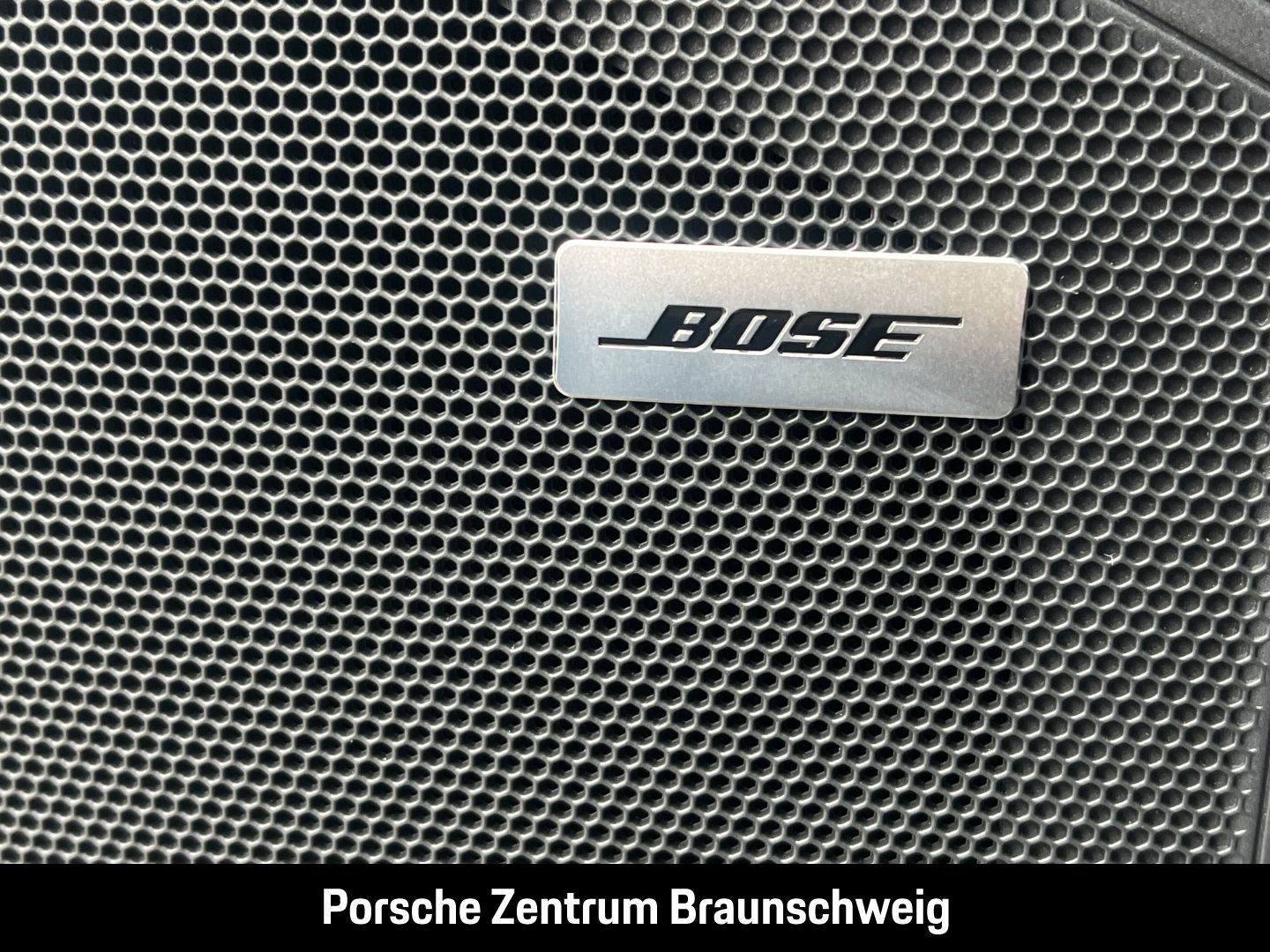 Porsche Cayenne GTS Coupe InnoDrive HA-Lenkung Head-Up