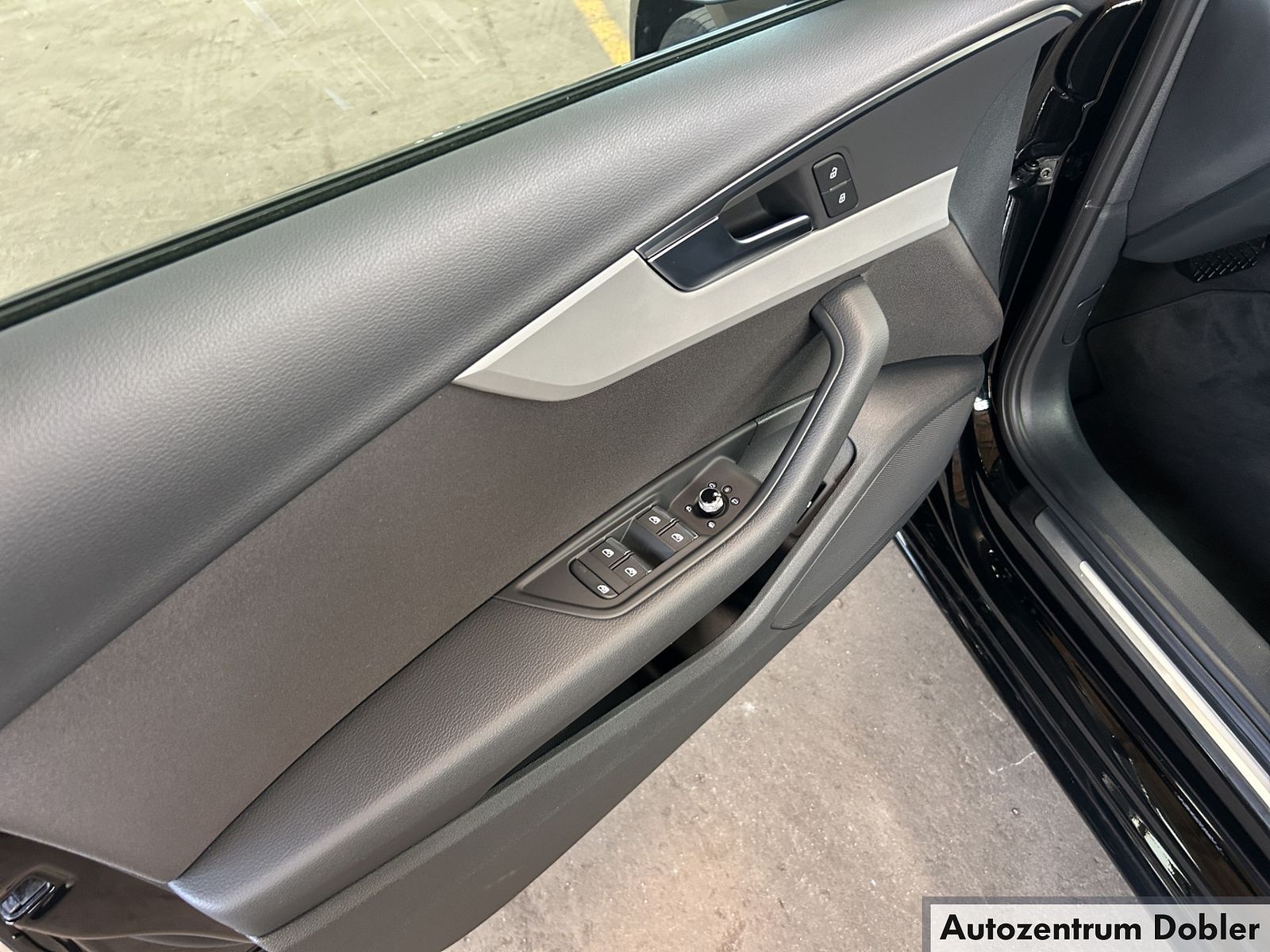 Audi A4 Avant 40 TFSI advanced S-tronic - Samsaru's Car Outlet