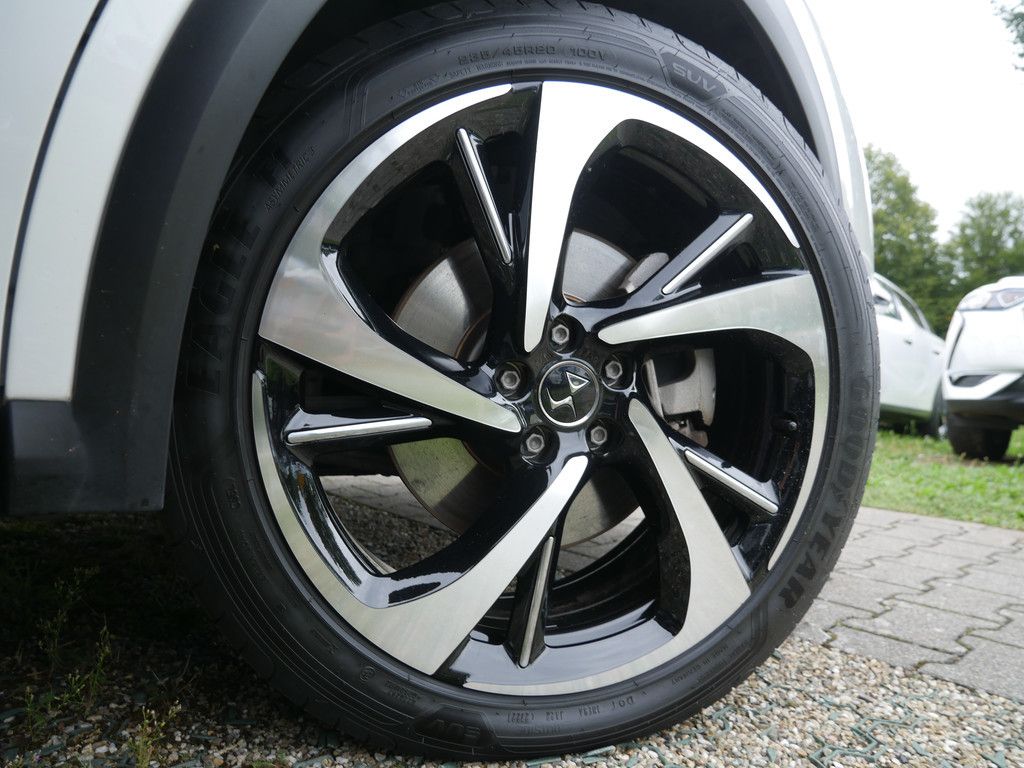 DS Automobiles DS 7 Crossback E-Tense Rivoli 4x4 ACC LED PANO
