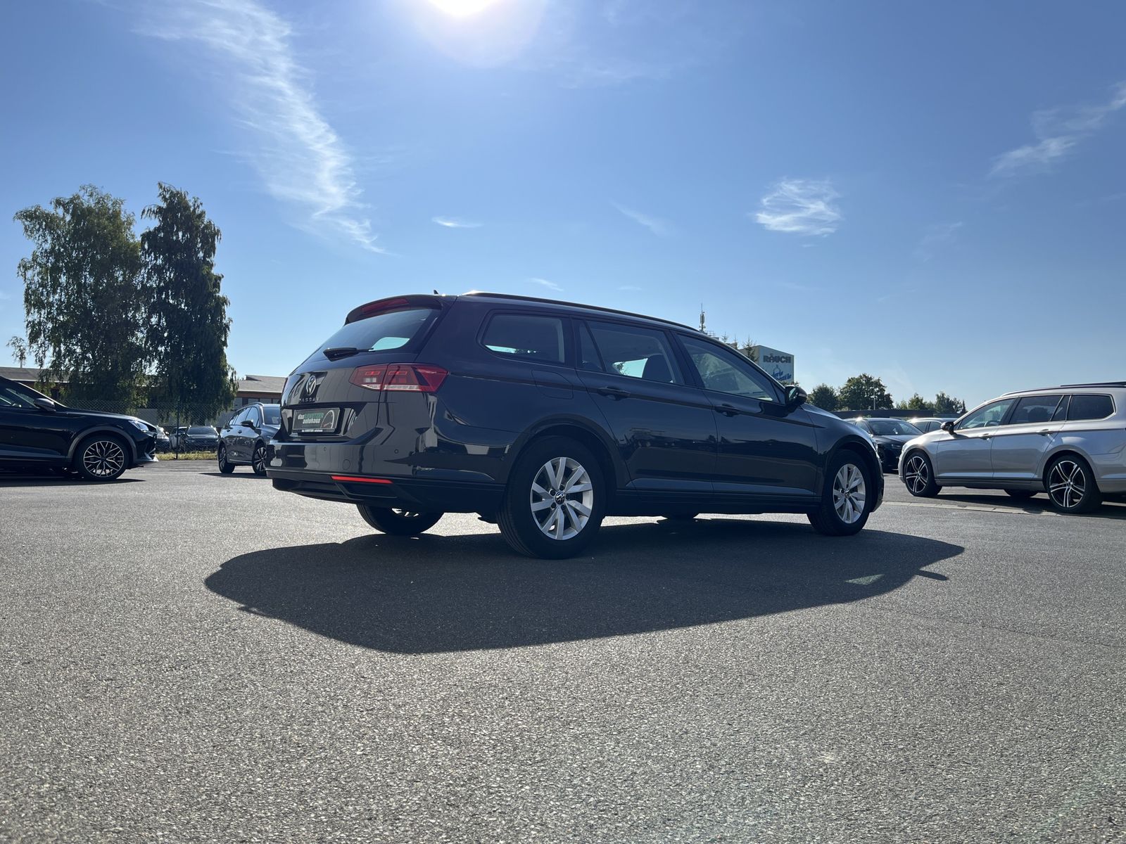 Volkswagen Passat Variant 2.0 TDI DSG - Samsaru's Car Outlet