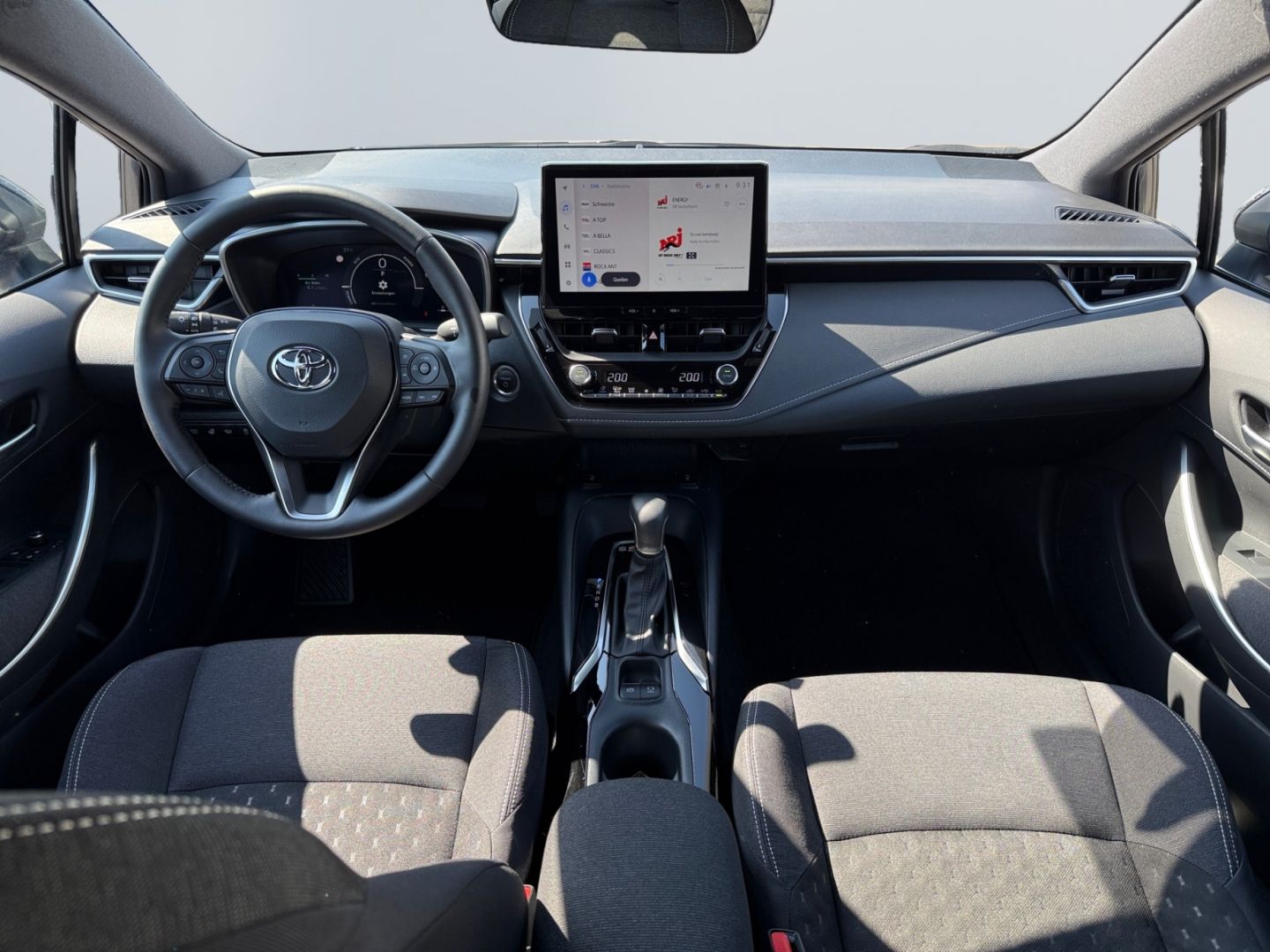 Toyota Corolla 1.8 Hybrid TS Business Edition *SHZ*CAM*