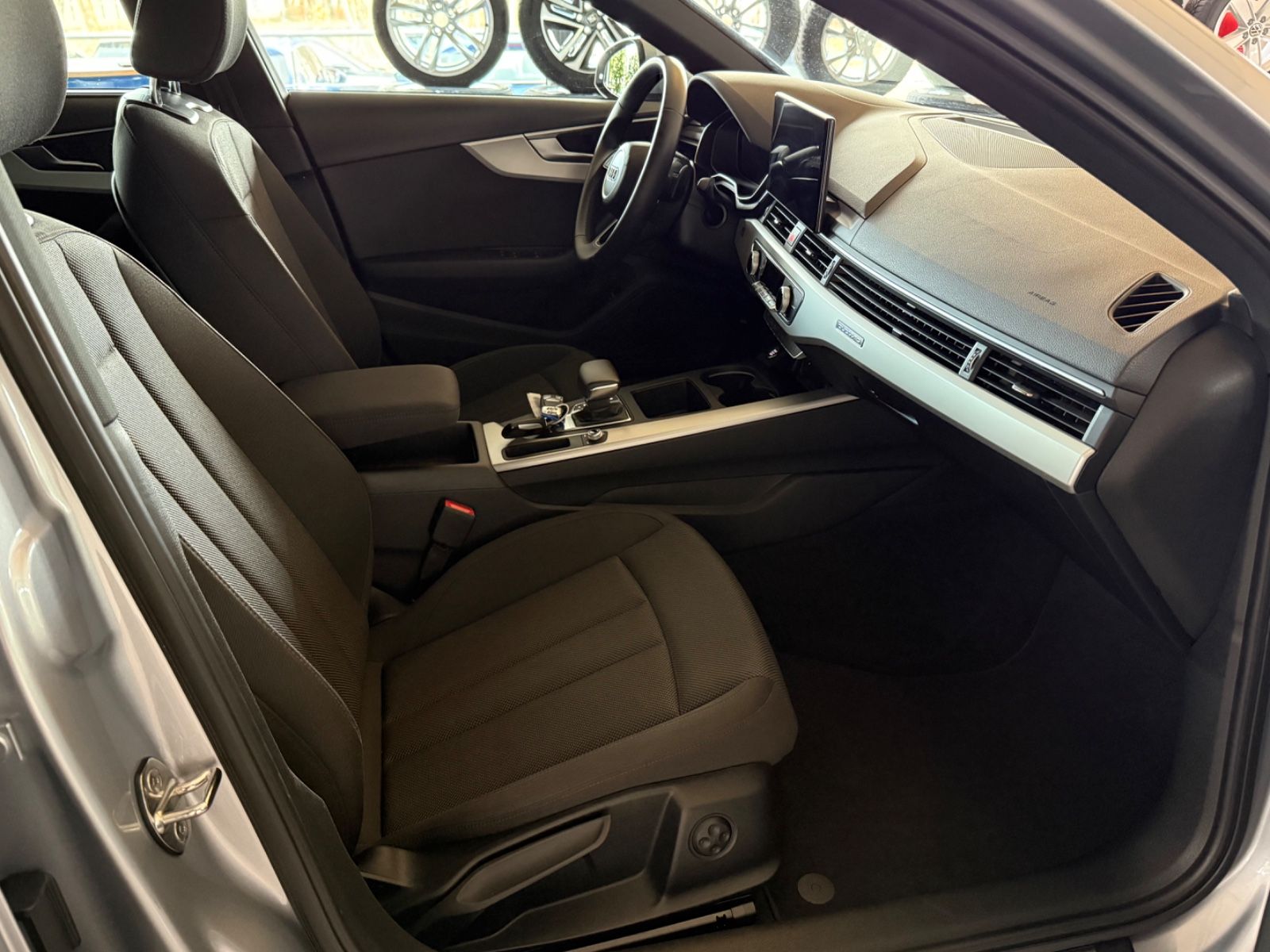 Audi A4 Lim. 40 TDI quattro advanced LED/Kam/SHZ/Temp