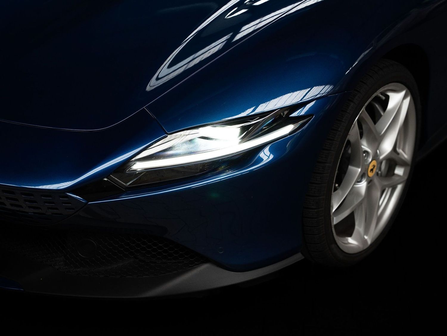 Ferrari Roma Matrix LED 20 Zoll JBL Approved