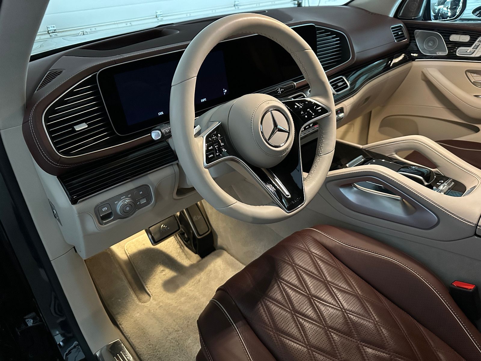 Mercedes-Benz GLS 600 Maybach - Samsaru's Car Outlet