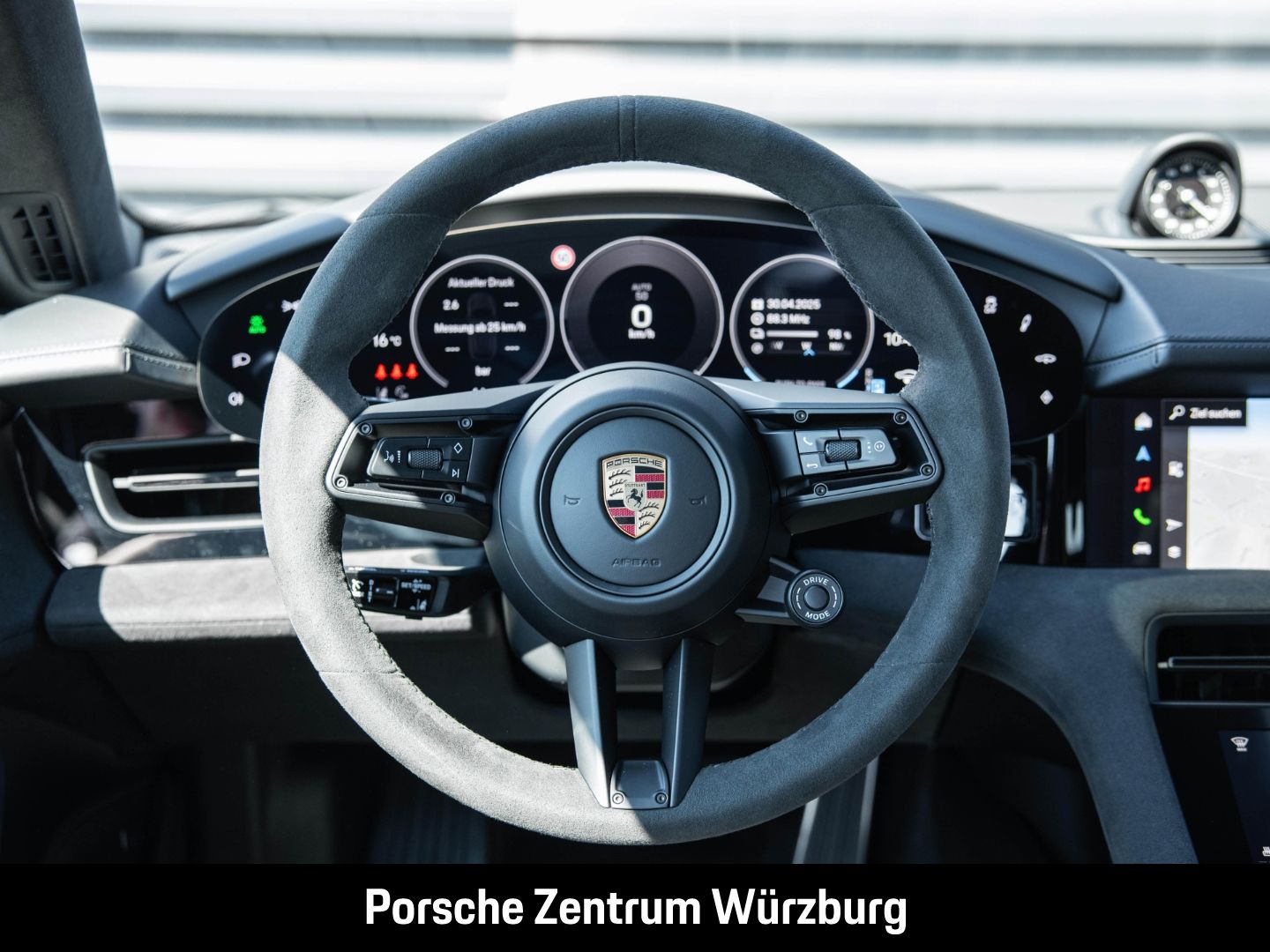 Porsche Taycan GTS Sport Turismo HA-Lenkung InnoDrive