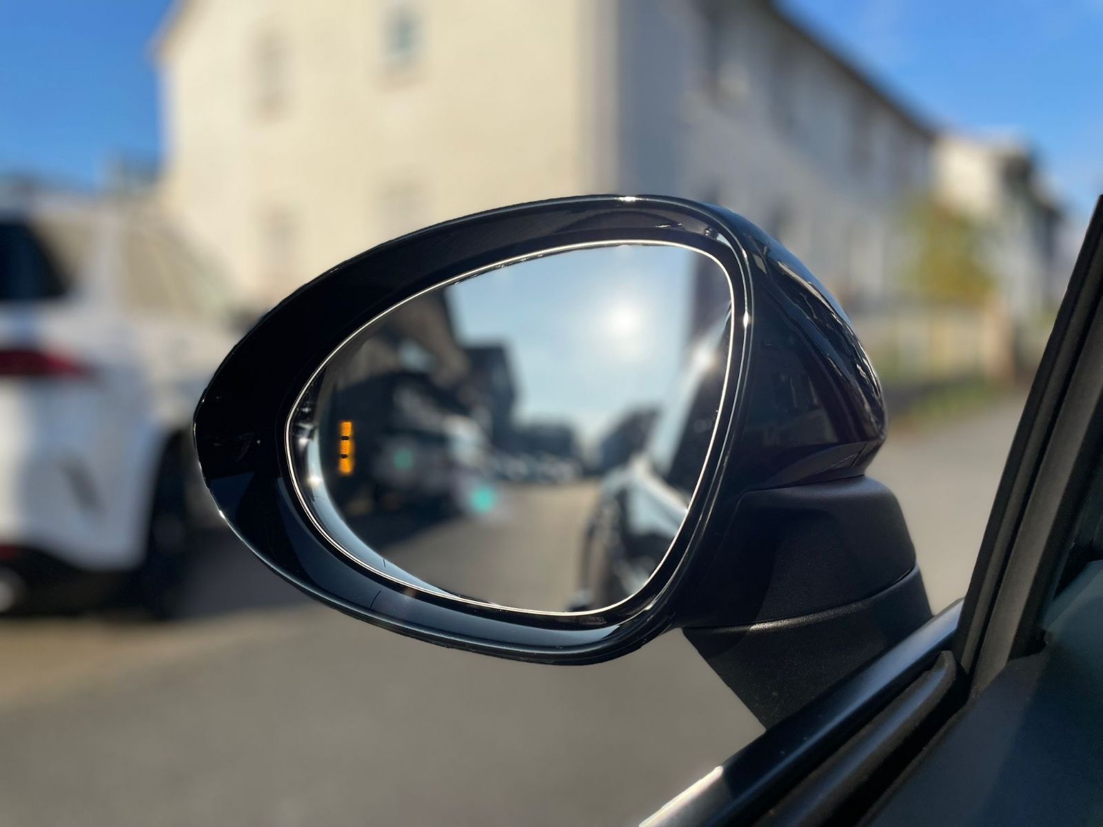 Porsche Macan 4 - Samsaru's Car Outlet
