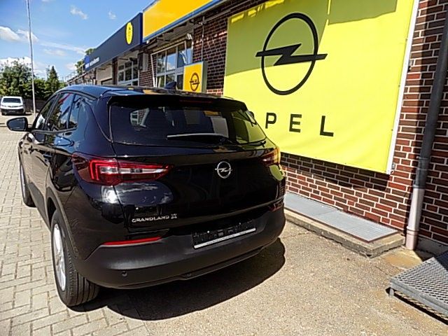 Opel Grandland X 1.5 D - Samsaru's Car Outlet
