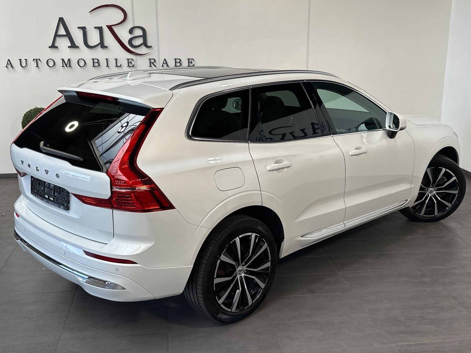 Volvo XC60 T6 AWD Recharge Core NAV+LED+PANO+AHK+STHZG