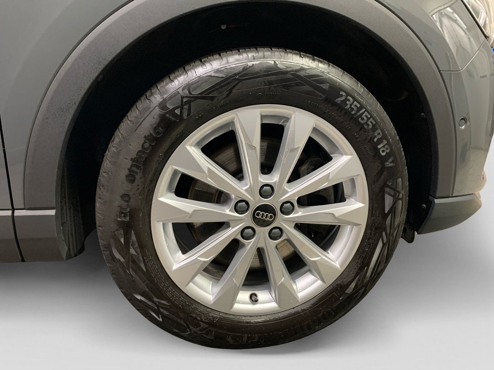 Audi Q3 40 TFSI quattro - Samsaru's Car Outlet