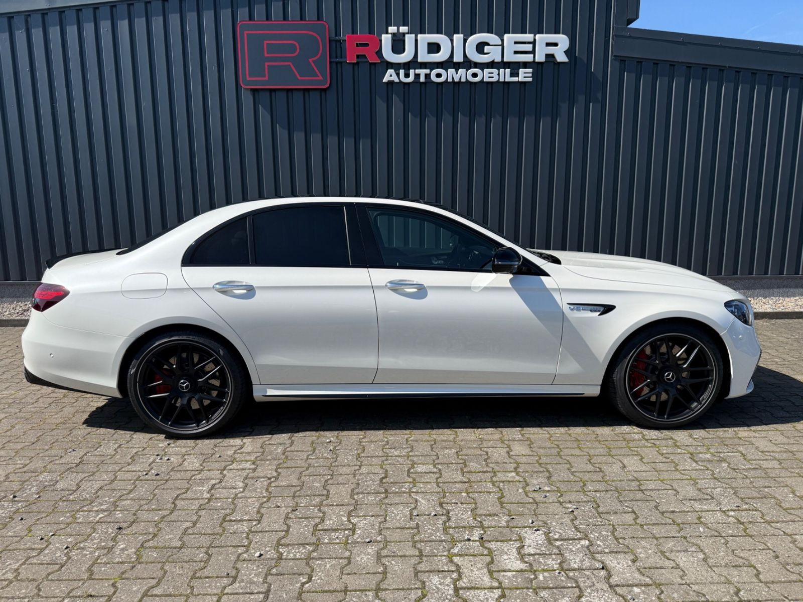 Mercedes-Benz E 63S AMG 4Matic - Samsaru's Car Outlet