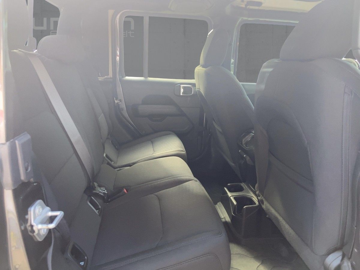 Jeep Gladiator Overland 3.0 V6 D 4WD mit AHK