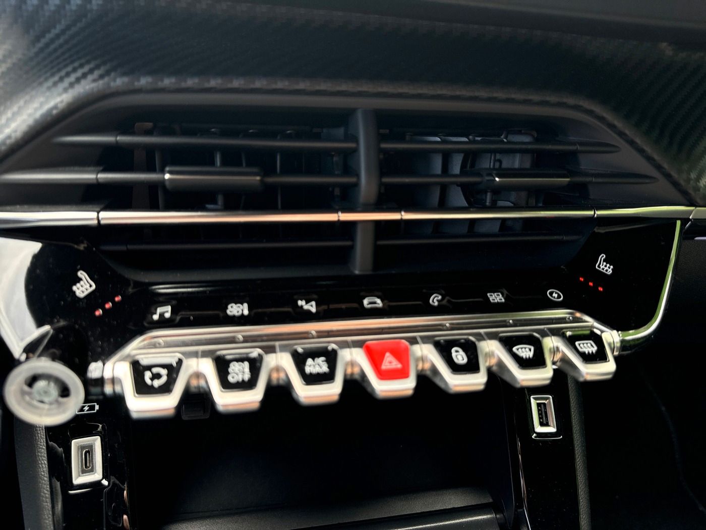 Peugeot 2008 e- GT Pack - Samsaru's Car Outlet