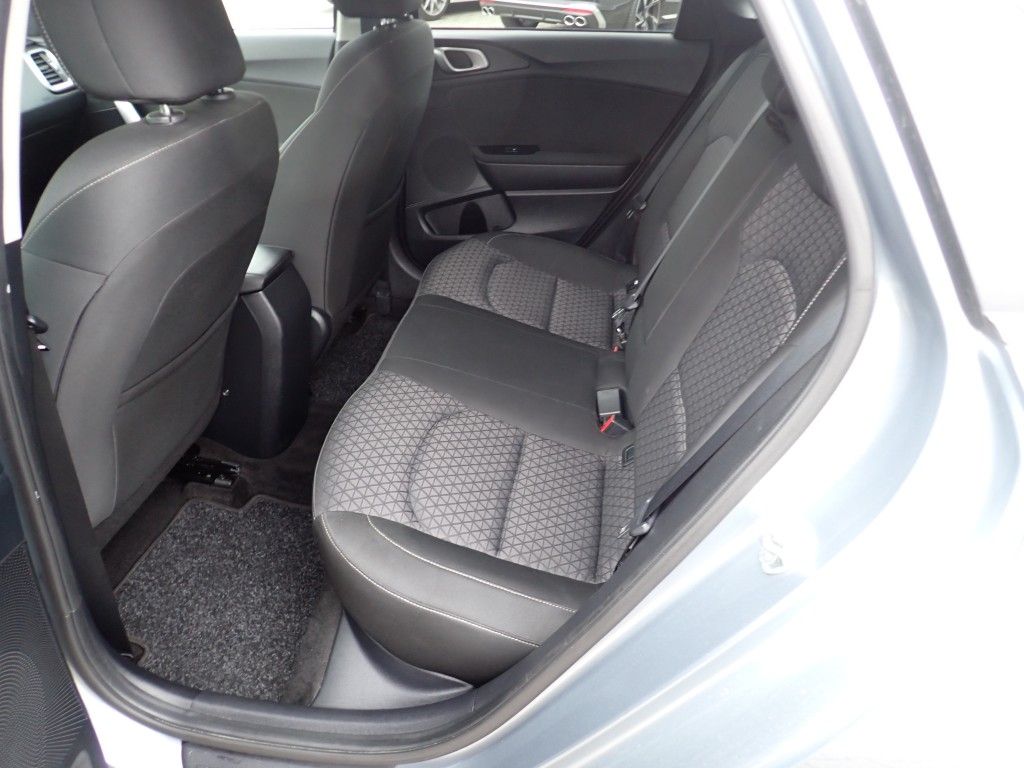 Kia Ceed 1.5 T-GDI DCT - Samsaru's Car Outlet