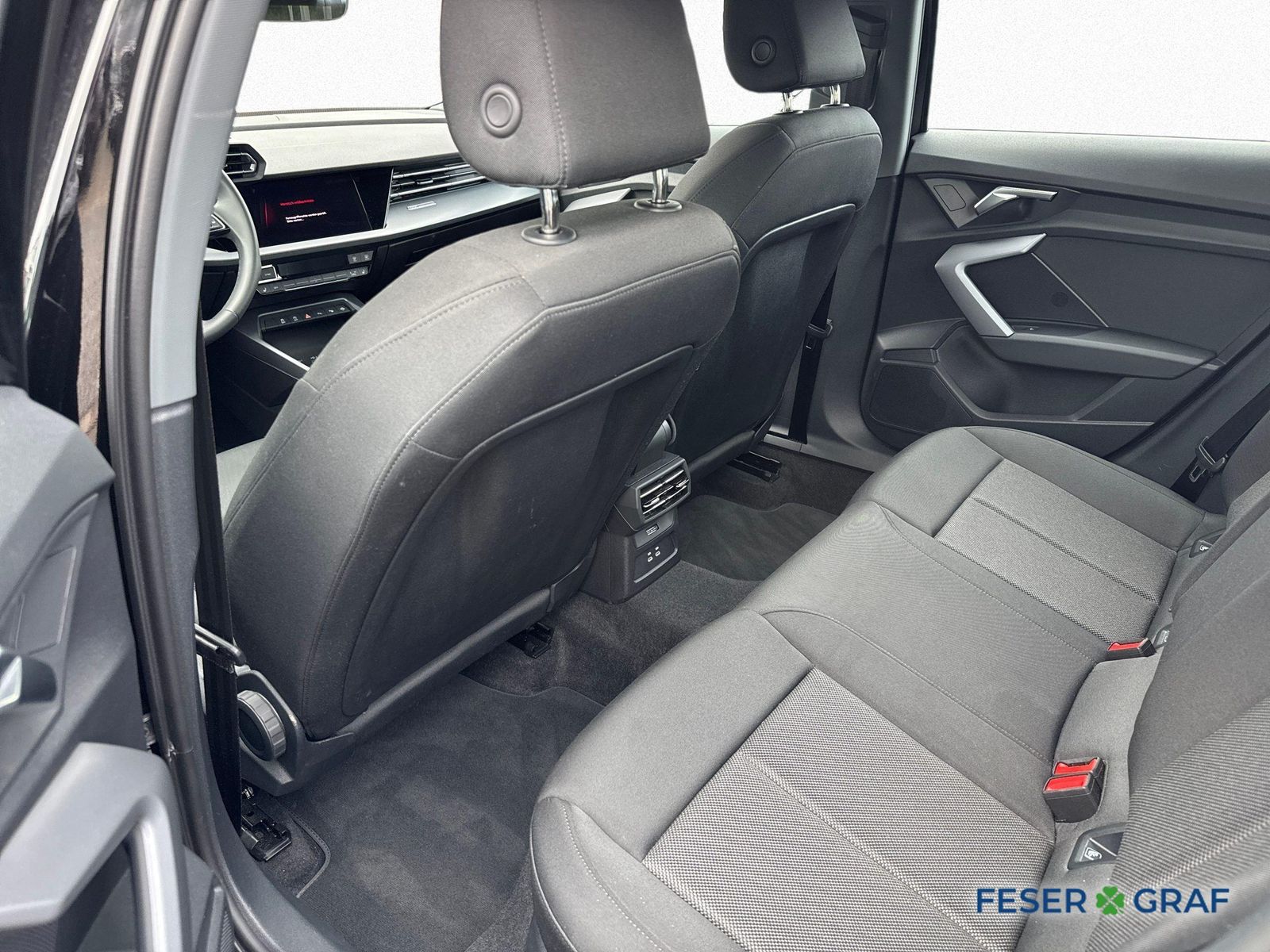 Audi A3 Limousine 30 TFSI 85 kW S tro.+CARPLAY+SITZHE