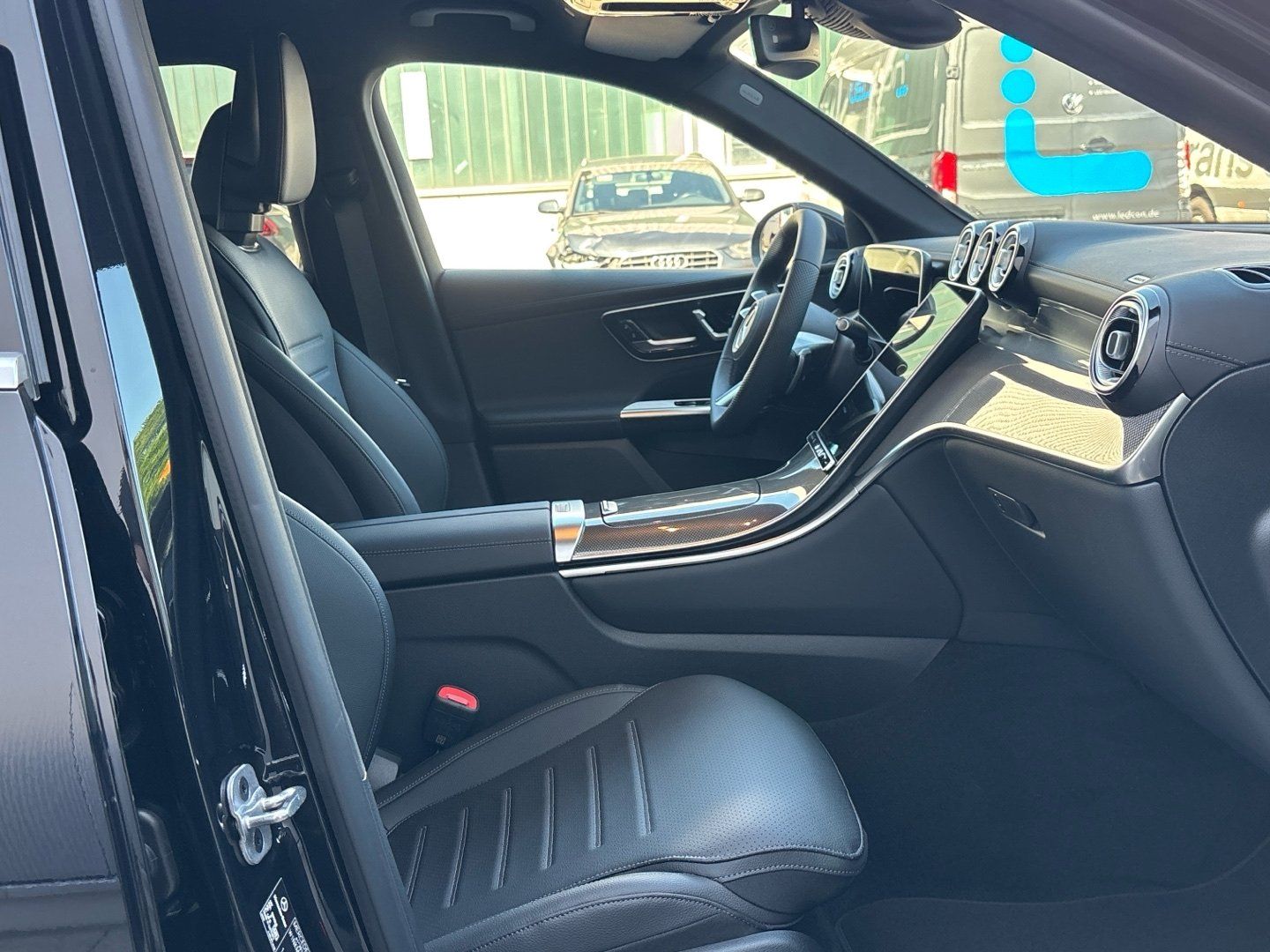 Mercedes-Benz GLC 200 d 4M AMG Distronic CarPlay 360°-K. AHK