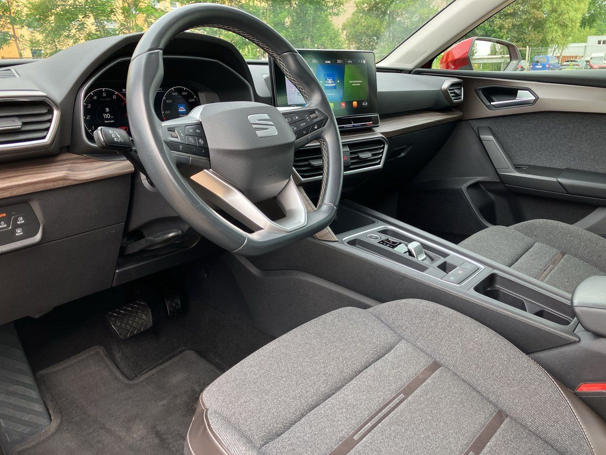 Seat Leon SPORTSTOURER XCELLENCE 1.5 eTSI DSG PANO