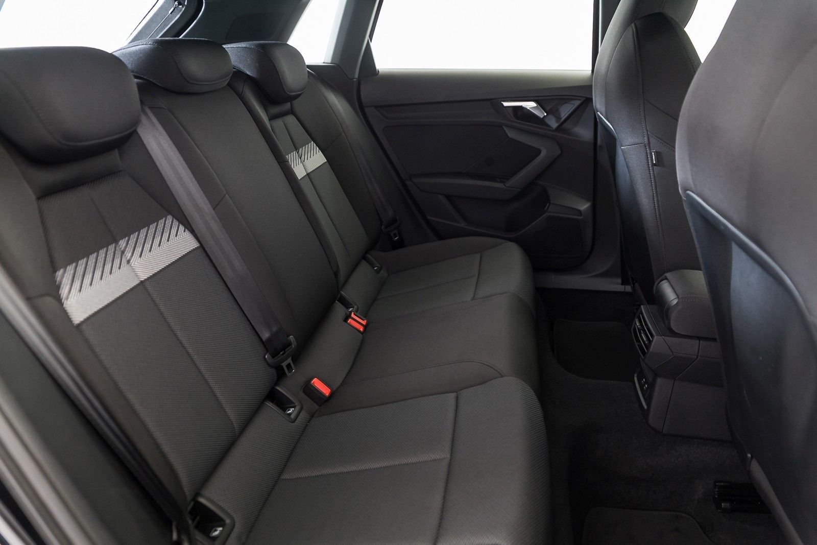 Audi A3 Sportback advanced 40 TFSI e S tr. - Samsaru's Car Outlet