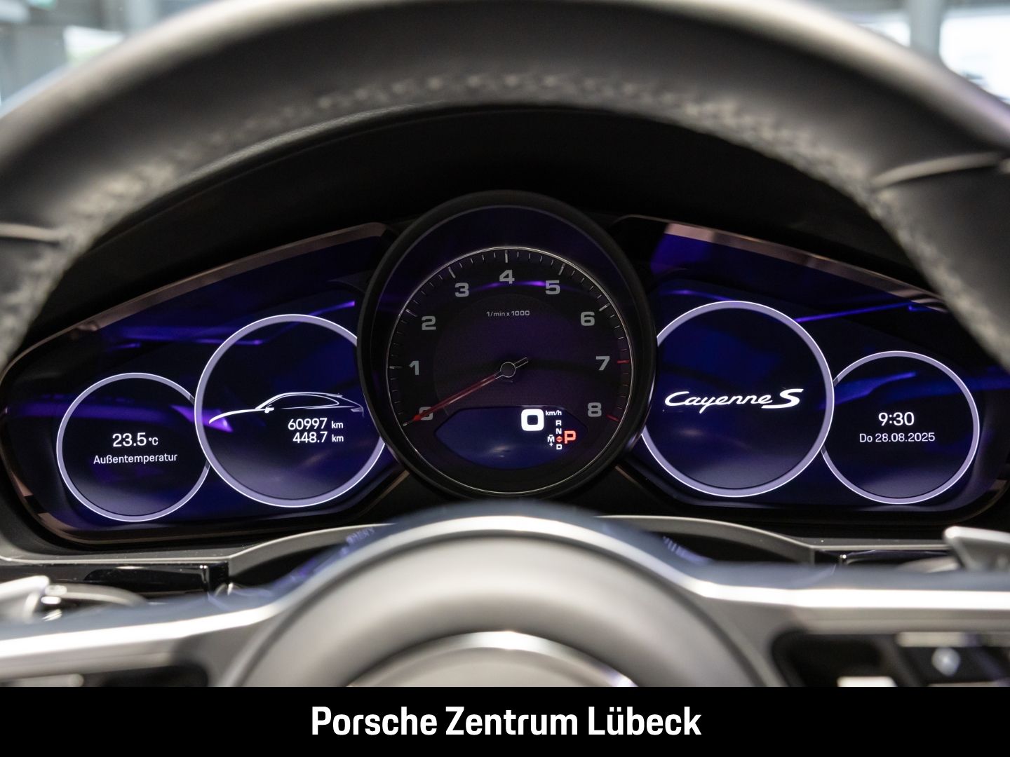 Porsche Cayenne S Coupe Hinterachslenkung Head-Up