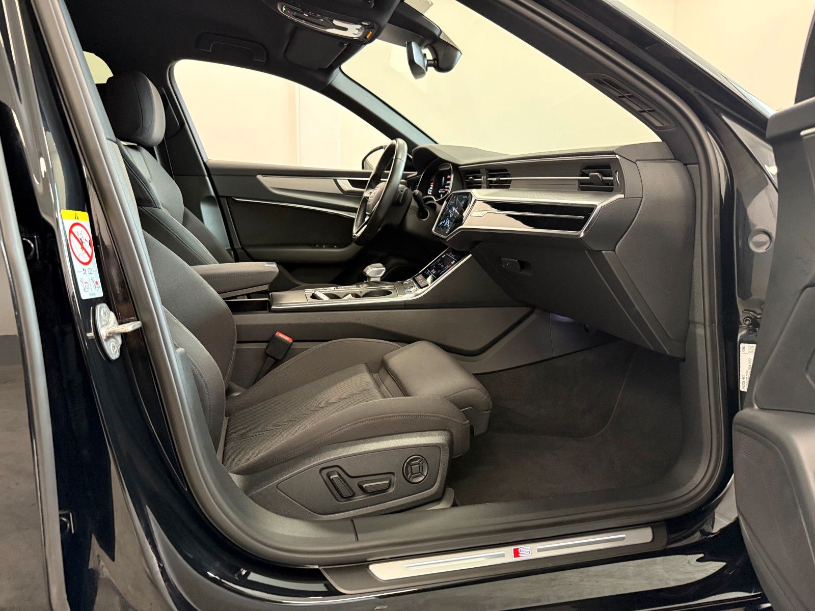 Audi A6 Avant 50 TDI quattro S-Line - Samsaru's Car Outlet