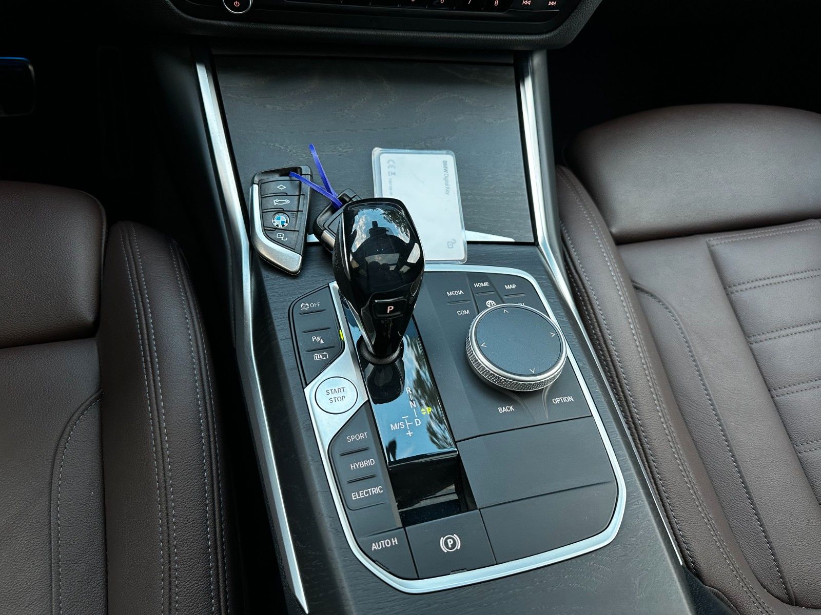 BMW 330e M Sport Shadow - Samsaru's Car Outlet