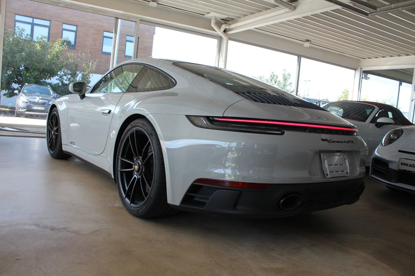 Porsche 992 Carrera 4 GTS RHD/ACC/Sportabgas/Lift/S-Dach