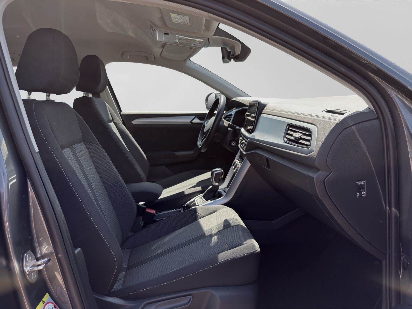Volkswagen T-Roc 1.5 TSI DSG LIFE - Samsaru's Car Outlet