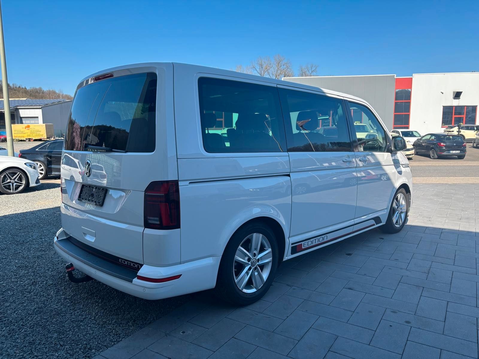 Volkswagen T6.1 Multivan 4Motion - Samsaru's Car Outlet