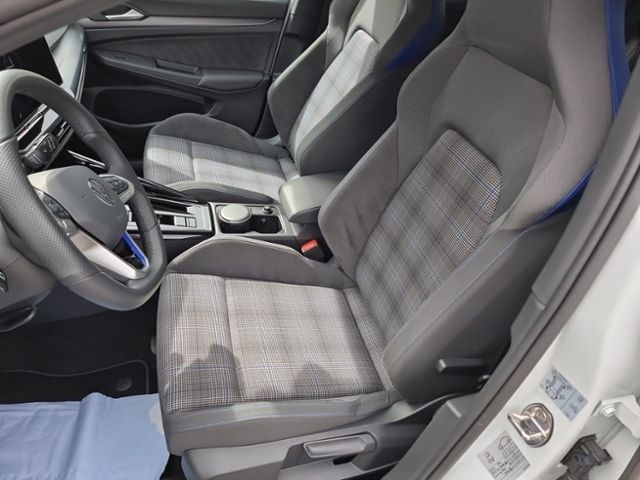 Volkswagen Golf VIII 1.5 eHybrid GTE IQ.LIGHT AHK NAVI KEYL