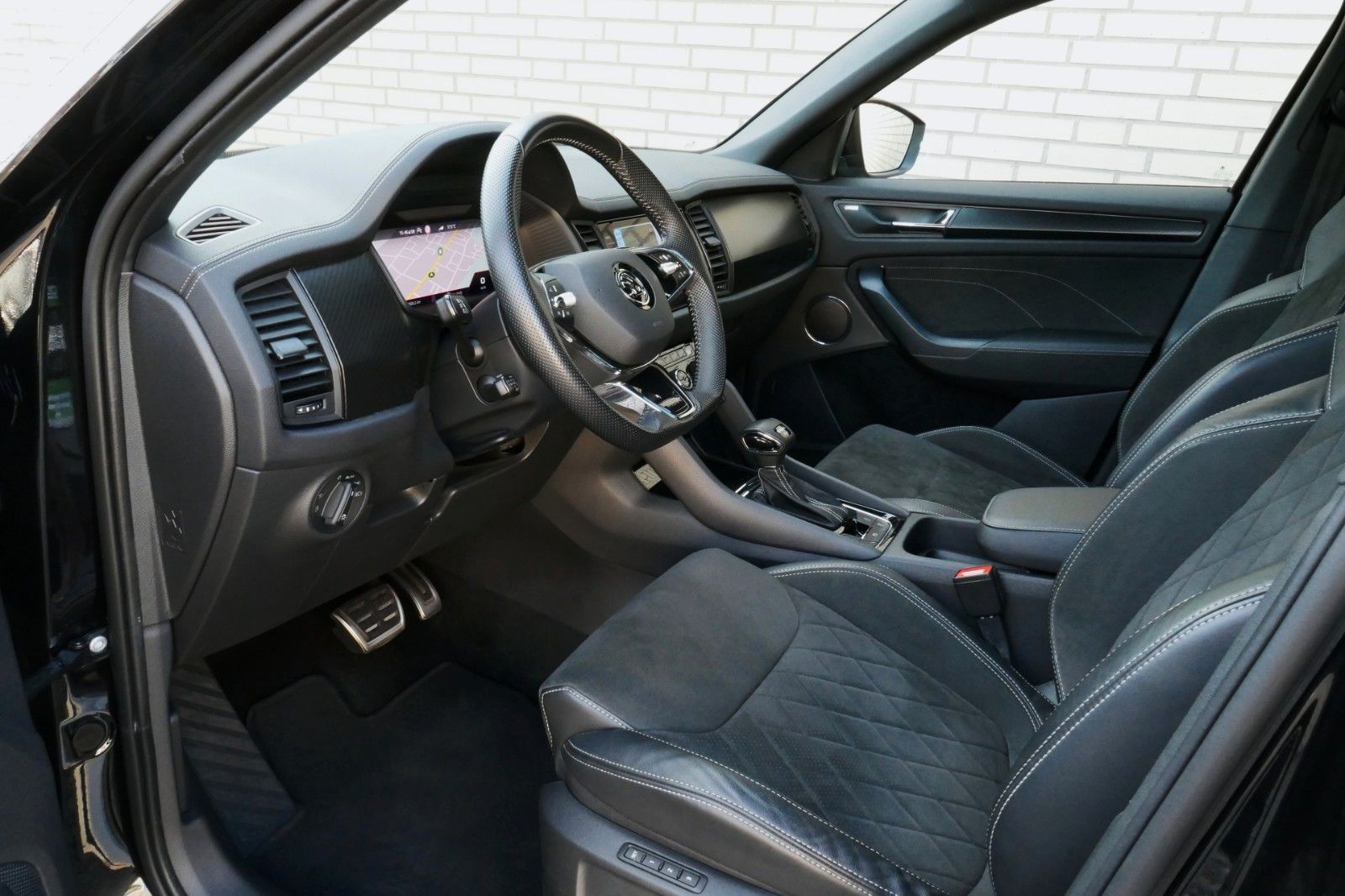 Skoda Kodiaq Sportline 4x4 Pano 360Cam Standheiz. AHK