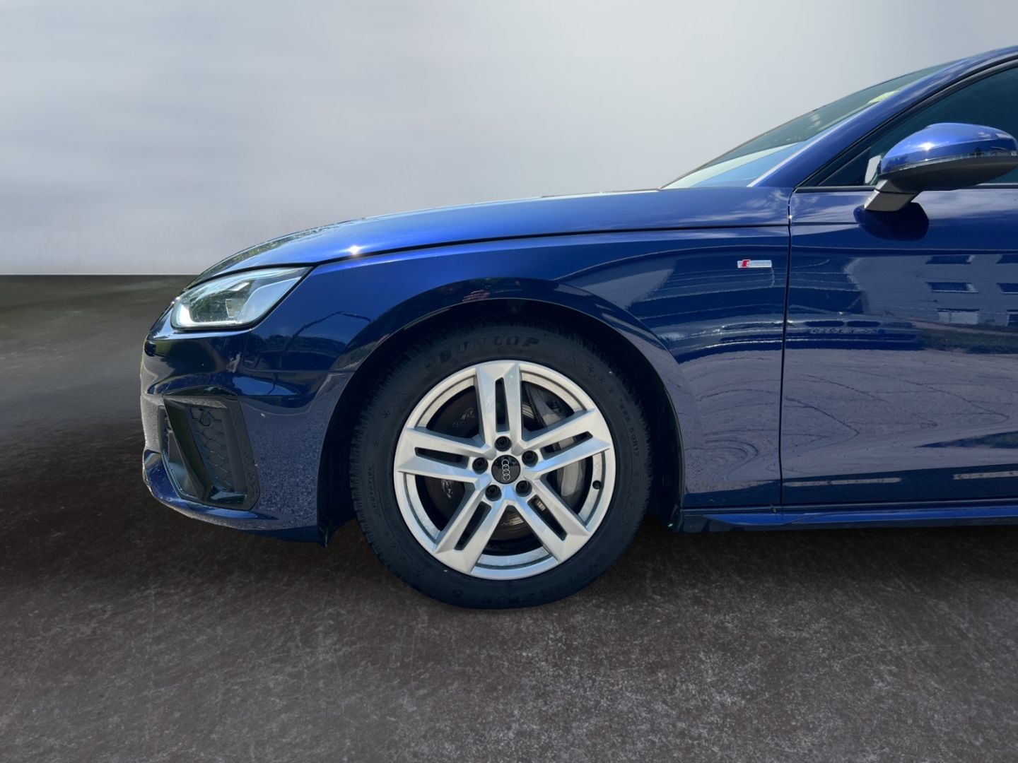Audi A4 Avant 50 TDI quattro S line - Samsaru's Car Outlet