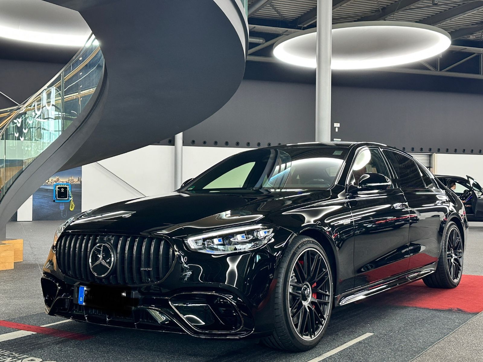 Mercedes-Benz S 63 AMG e 4Matic+ - Samsaru's Car Outlet
