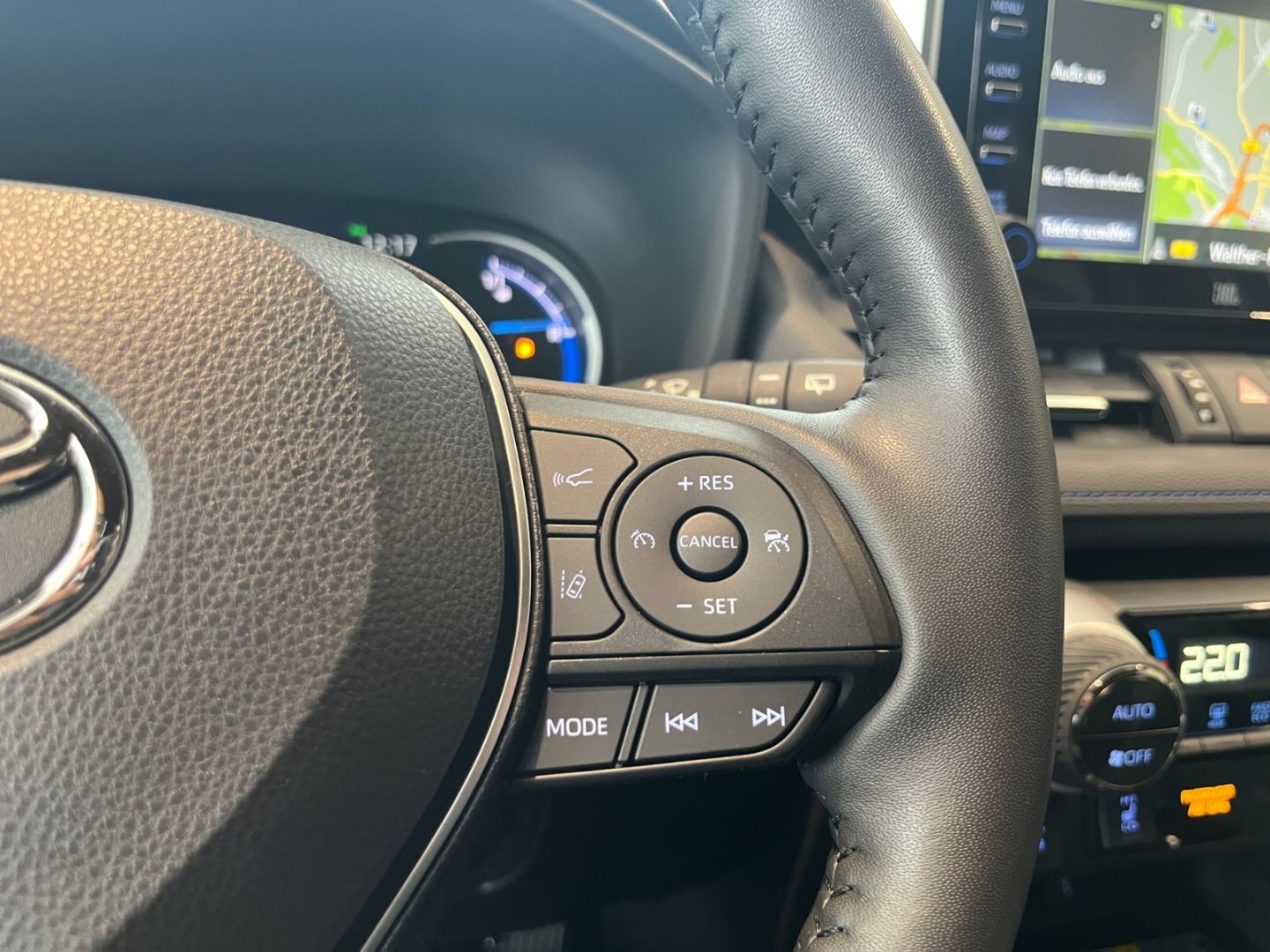 Toyota RAV 4 2.5 4x4 Hybrid Style - Samsaru's Car Outlet