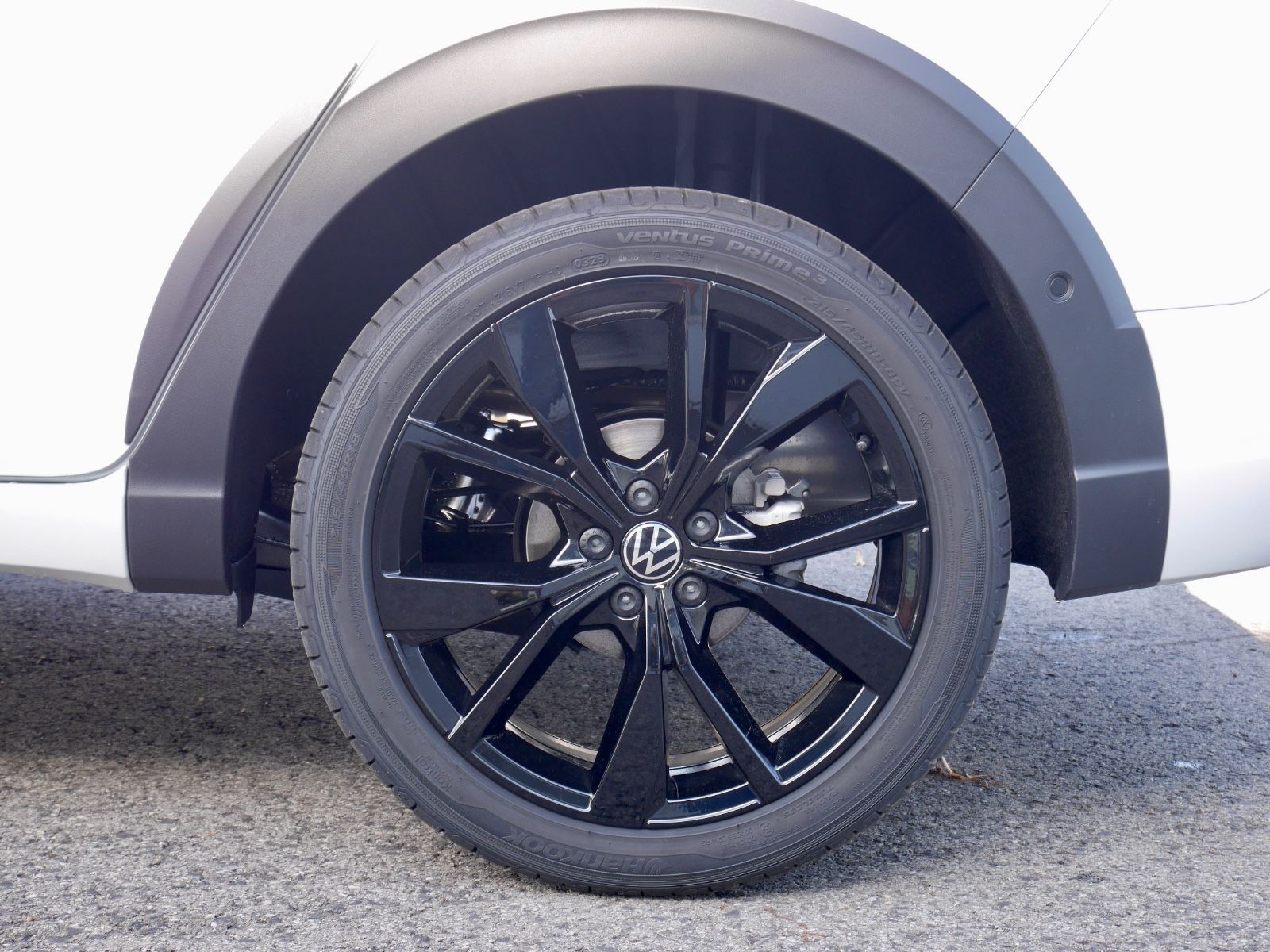 Volkswagen Taigo 1.5 TSI DSG R-Line - Samsaru's Car Outlet