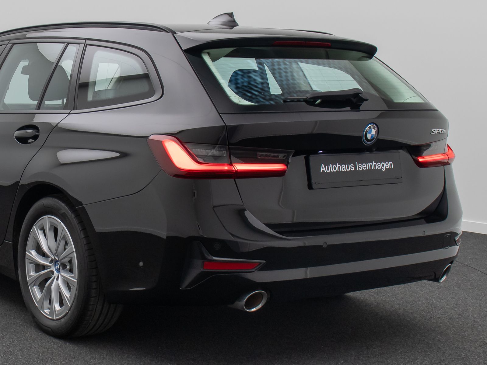 BMW 320e - Samsaru's Car Outlet