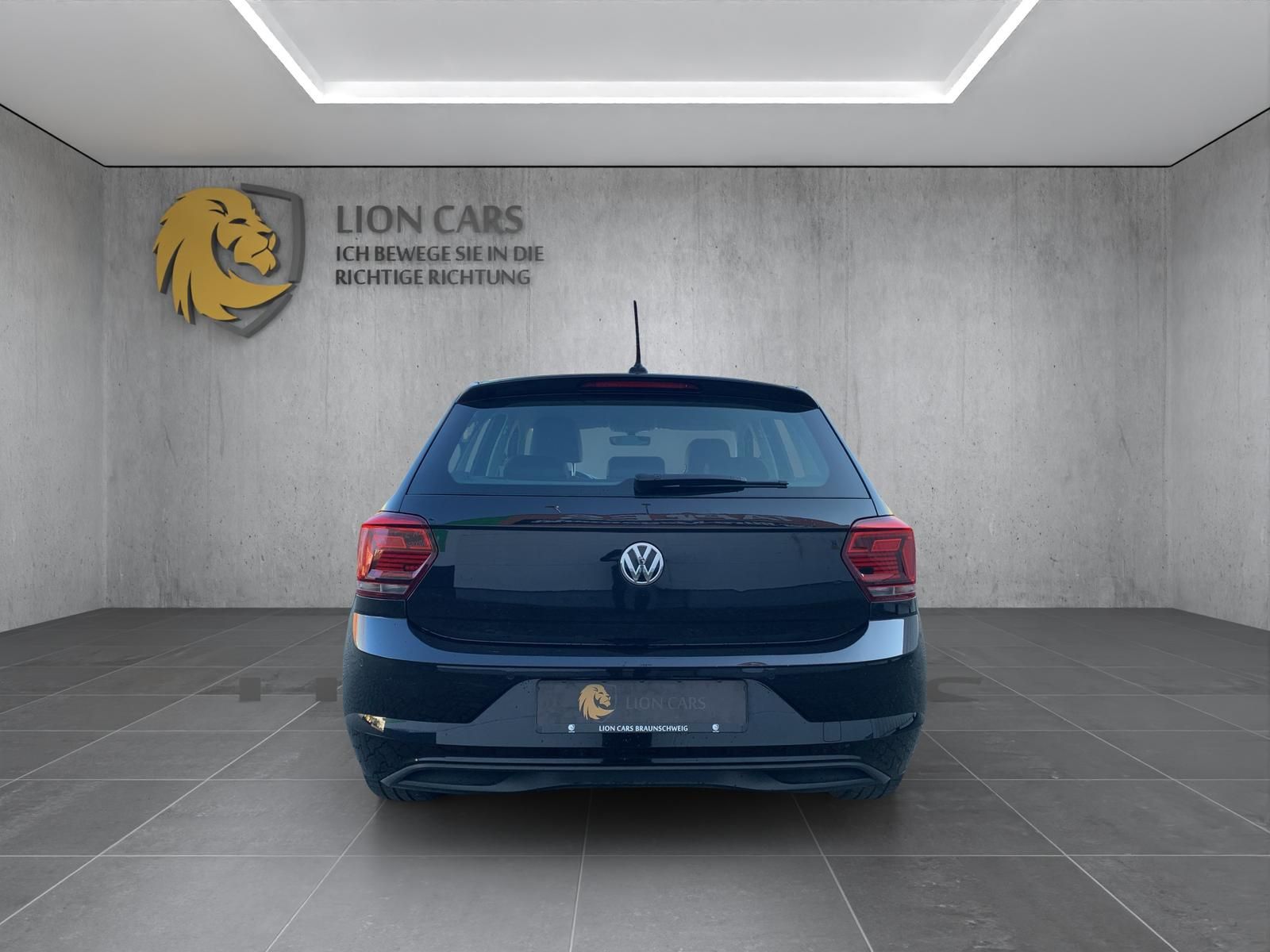 Volkswagen Polo VI HIGHLINE - Samsaru's Car Outlet