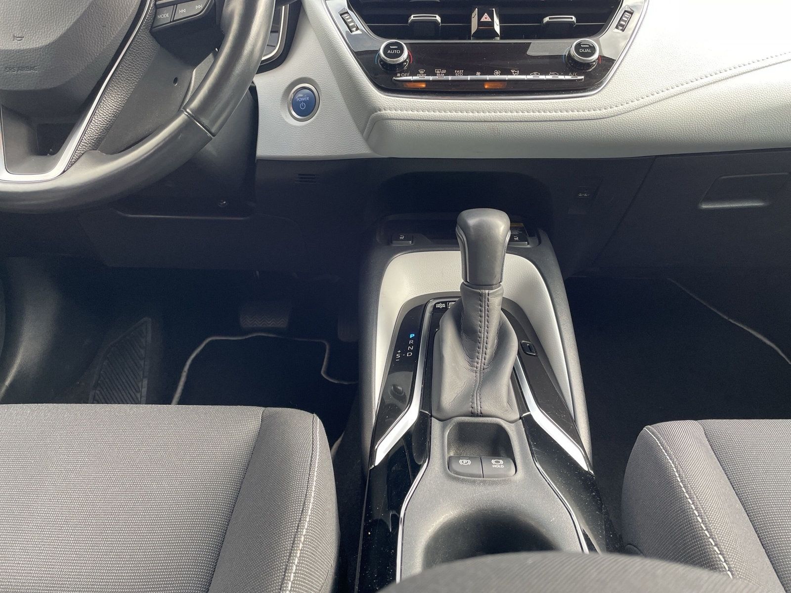 Toyota Corolla 2.0 Hybrid Club - Samsaru's Car Outlet