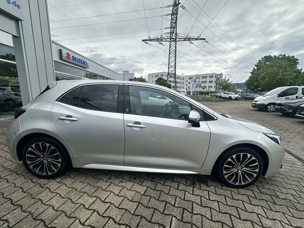 Toyota Corolla 1.8 Hybrid Team Deutschland