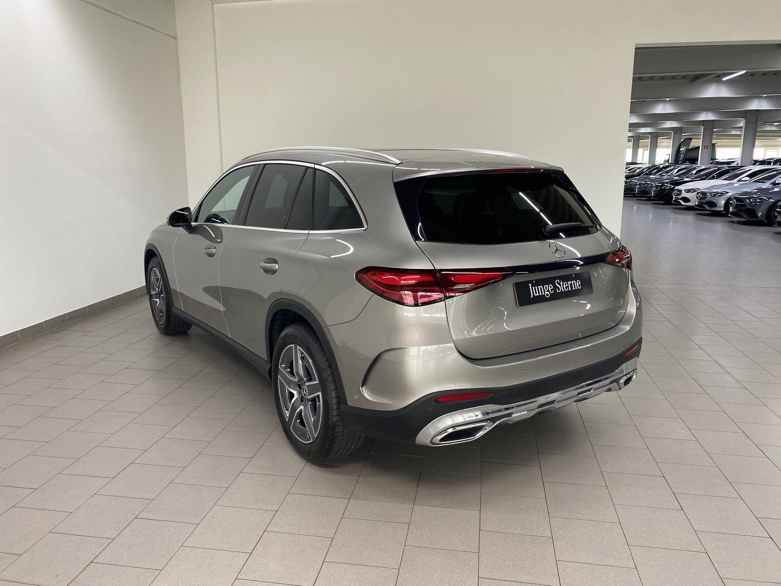 Mercedes-Benz GLC 300 4M AMG+LED+DIST+AHK+360°+EASY-PACK+NAVI