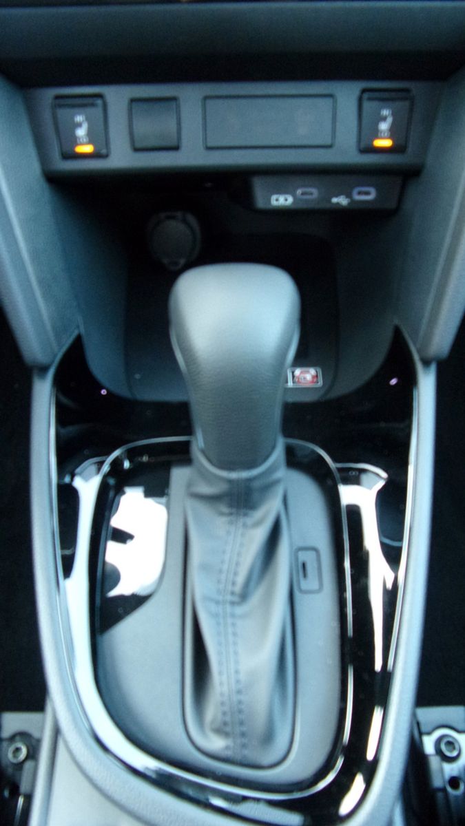 Toyota Yaris Cross 1,5-l-VVT-iE Teamplayer Safety P. V