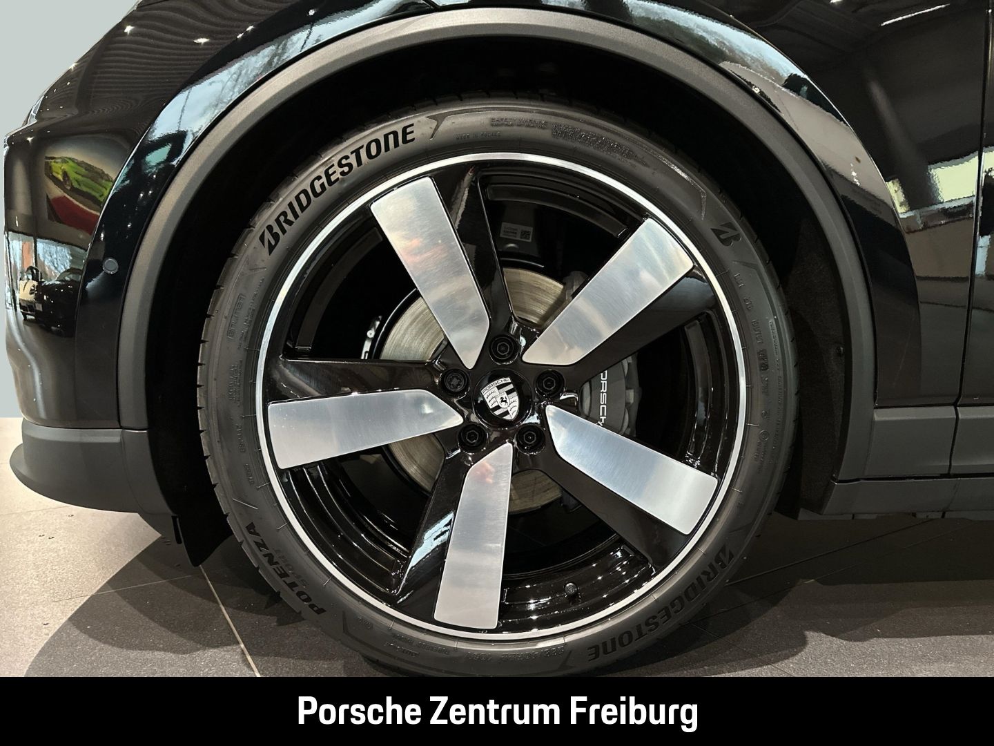Porsche Macan 4 BOSE LED-Matrix Surround-View Panorama
