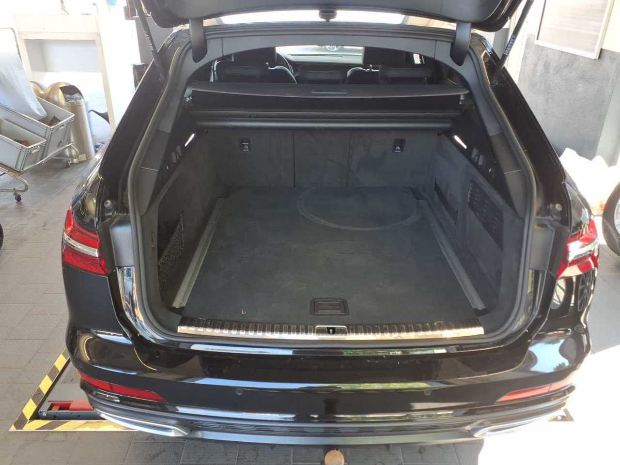 Audi A6 Avant S-Line 40 TDI S tronic - Samsaru's Car Outlet